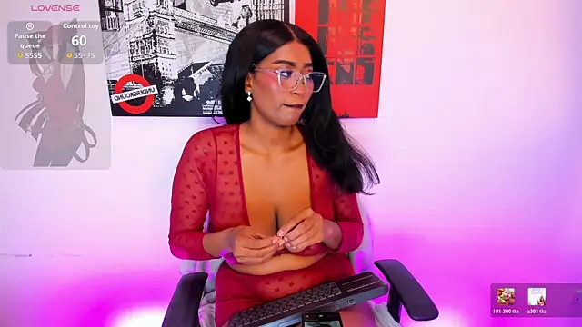 Snapshot of ALISSA_SMITH_ chatting on 05-17-26, 05:05 ALISSA SMITH online show from 05-17-26, 05:05