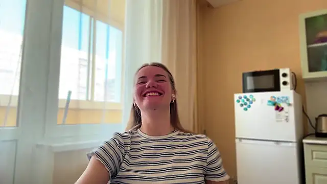 doana bebriti online show from 04-15-26, 12:01