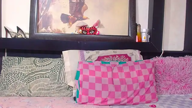 YoungBarbiexx online show from 07-06-26, 08:22