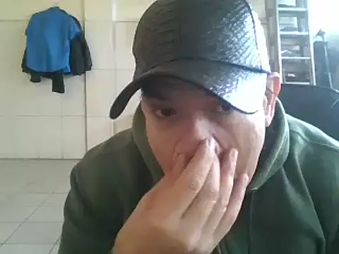 Snapshot of Oskr2024XXX chatting on 01-19-25, 03:21 Oskr2024XXX online show from 01-19-25, 03:21