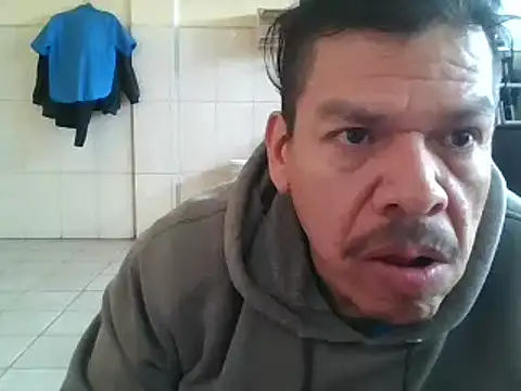 Snapshot of Oskr2024XXX chatting on 01-27-25, 05:26 Oskr2024XXX online show from 01-27-25, 05:26