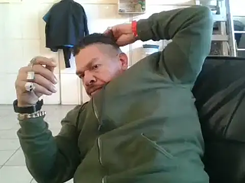 Snapshot of Oskr2024XXX chatting on 02-10-25, 09:36 Oskr2024XXX online show from 02-10-25, 09:36