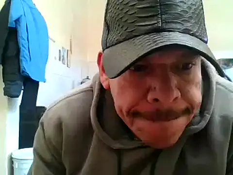 Snapshot of Oskr2024XXX chatting on 02-26-25, 08:00 Oskr2024XXX online show from 02-26-25, 08:00