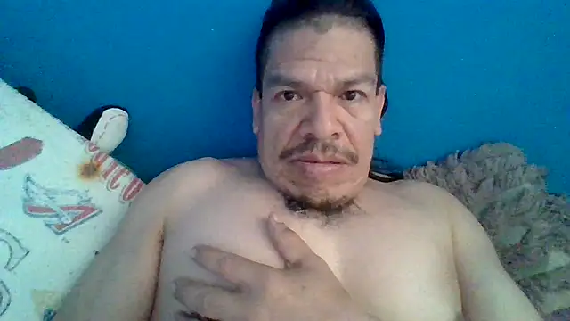 Snapshot of Oskr2024XXX chatting on 07-17-26, 06:35 Oskr2024XXX online show from 07-17-26, 06:35