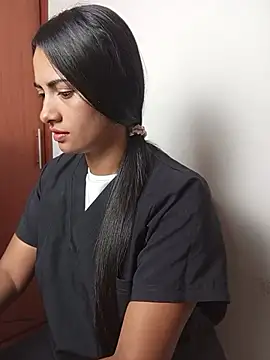 DaniellaGiraldo online show from 05-13-26, 02:03