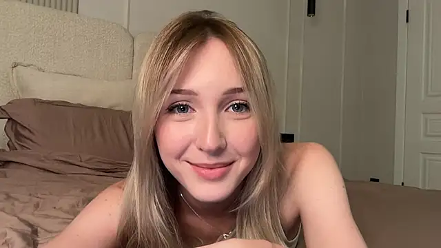 Snapshot of Kattie_Petite chatting on 07-09-26, 05:06 Kattie Petite online show from 07-09-26, 05:06