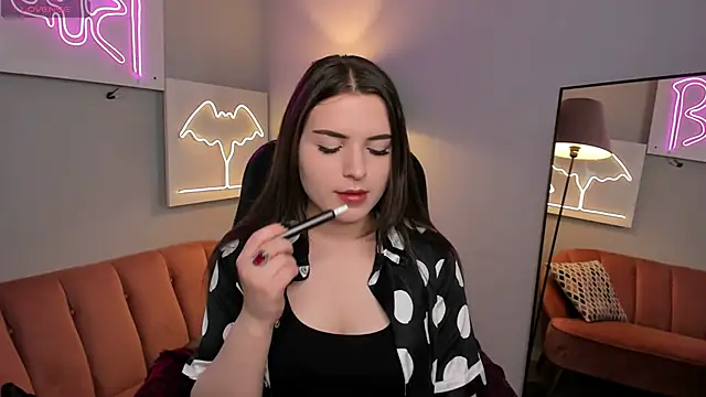 AliceLiador  online show from 05-17-26, 02:35