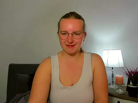 Snapshot of RoseTeacherX chatting on 04-28-26, 05:29 RoseTeacherX online show from 04-28-26, 05:29