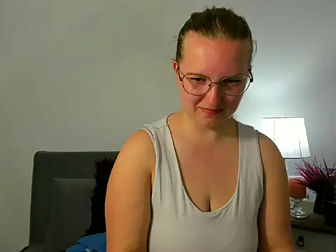 Snapshot of RoseTeacherX chatting on 04-29-26, 05:30 RoseTeacherX online show from 04-29-26, 05:30