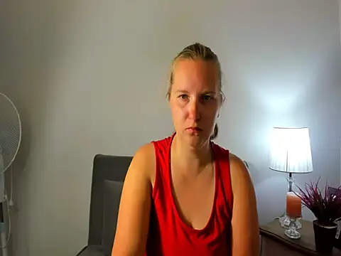 Snapshot of RoseTeacherX chatting on 05-19-26, 05:19 RoseTeacherX online show from 05-19-26, 05:19