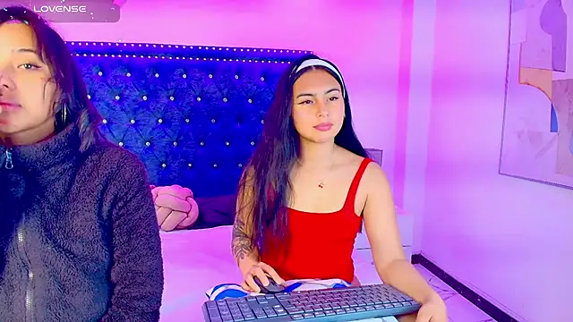 Serena and zoe online show from 04-17-26, 08:01