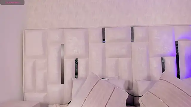 imnikaa  online show from 04-25-26, 01:03