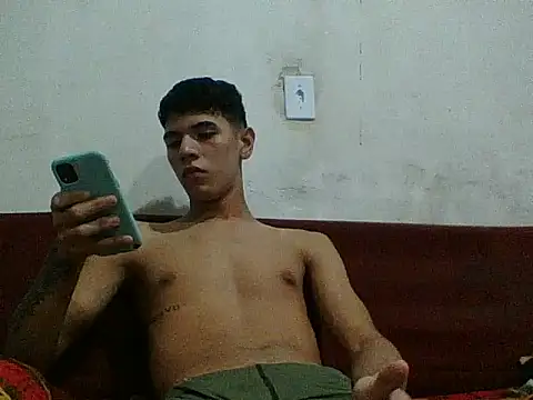 Kisandrel online show from 04-18-26, 02:43