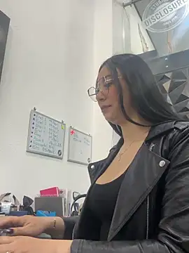 Isabellaa  moon online show from 04-15-26, 04:14