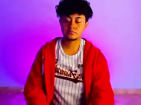 Liam Hunter online show from 05-12-26, 03:47