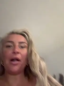 Naughtyhousewife x online show from 04-29-26, 05:30