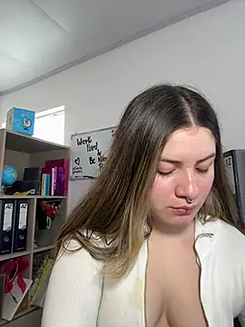Snapshot of juanitablue chatting on 07-16-26, 05:19 juanitablue online show from 07-16-26, 05:19