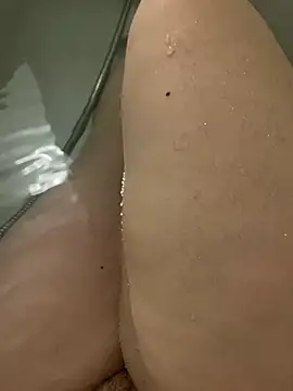 valee02 online show from 04-17-26, 11:35