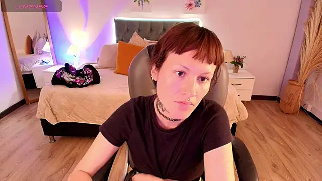 Kim Jeins666  online show from 07-18-26, 07:17