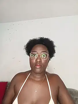 Snapshot of KaleaEbony chatting on 05-05-26, 02:19 KaleaEbony online show from 05-05-26, 02:19