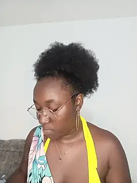 Snapshot of KaleaEbony chatting on 05-10-26, 03:33 KaleaEbony online show from 05-10-26, 03:33