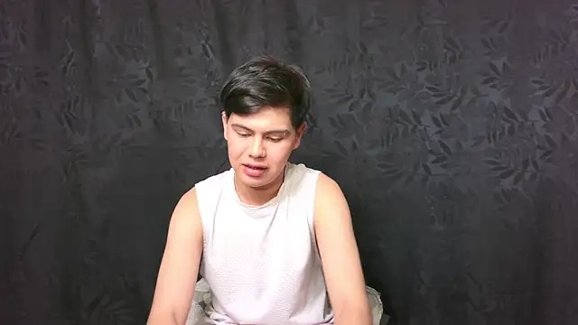Snapshot of Felipe_Kold chatting on 05-27-26, 01:57 Felipe Kold online show from 05-27-26, 01:57