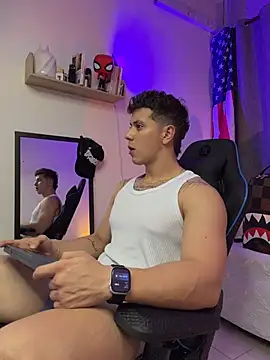 ASHTON HILS online show from 07-27-26, 09:00