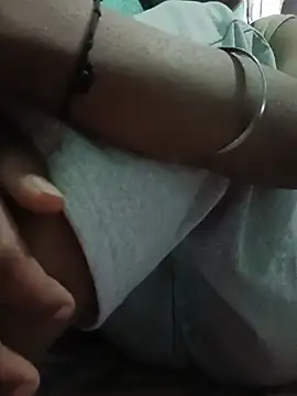 Snapshot of Ishu__Lovee chatting on 04-15-26, 07:04 Ishu Lovee online show from 04-15-26, 07:04