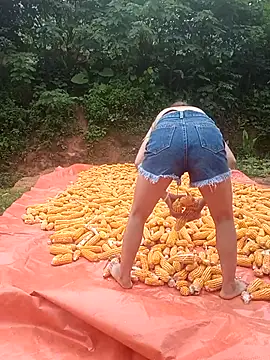 Elena Mia online show from 07-07-26, 06:47
