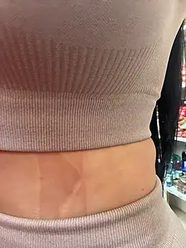 Snapshot of Sara_fun chatting on 12-14-25, 05:18 Sara fun online show from 12-14-25, 05:18