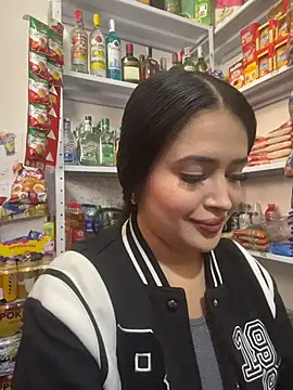 Snapshot of Sara_fun chatting on 02-19-26, 02:57 Sara fun online show from 02-19-26, 02:57