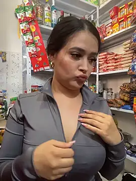 Snapshot of Sara_fun chatting on 02-26-26, 08:19 Sara fun online show from 02-26-26, 08:19