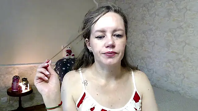 Snapshot of Fern_Lust chatting on 06-23-26, 09:18 Fern Lust online show from 06-23-26, 09:18