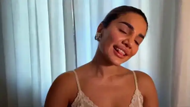 Snapshot of MelindaReny chatting on 04-23-26, 12:29 MelindaReny online show from 04-23-26, 12:29