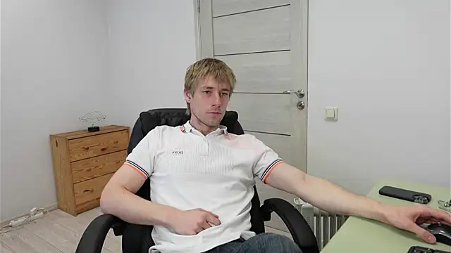 Snapshot of Richard_Hards chatting on 05-07-26, 06:41 Richard Hards online show from 05-07-26, 06:41