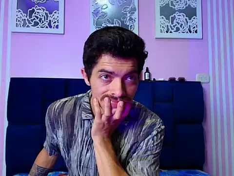 taylor Stele online show from 04-29-26, 01:59