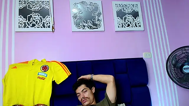 taylor Stele online show from 07-06-26, 05:04