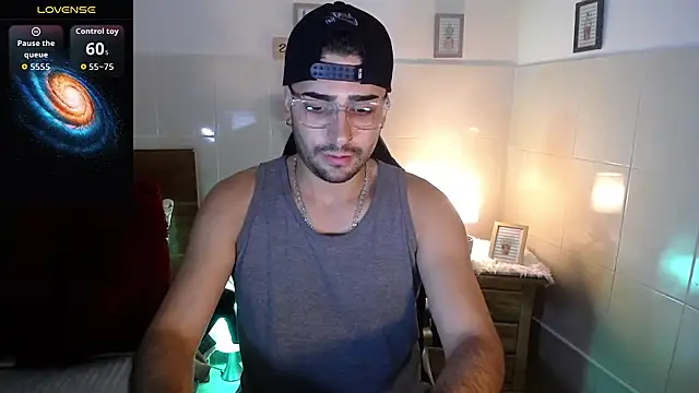 Snapshot of andders_ chatting on 05-15-26, 12:39 andders online show from 05-15-26, 12:39