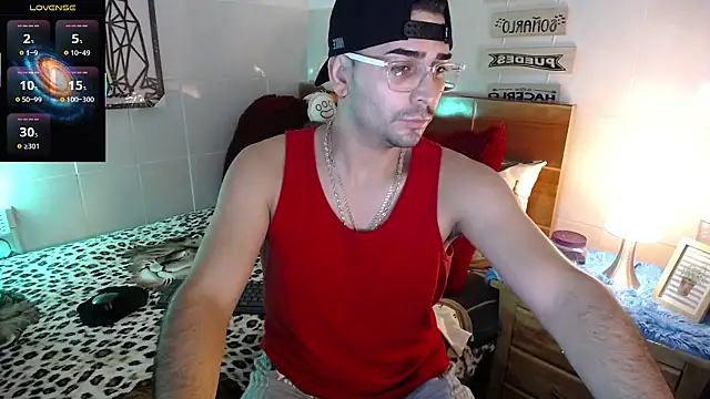 Snapshot of andders_ chatting on 06-17-26, 02:03 andders online show from 06-17-26, 02:03
