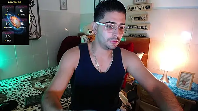 Snapshot of andders_ chatting on 06-17-26, 05:36 andders online show from 06-17-26, 05:36