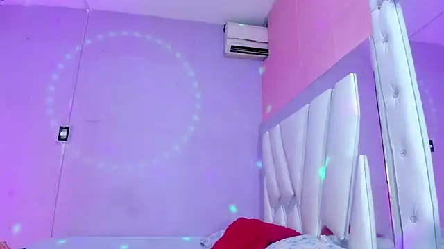 Snapshot of kiara_sexyhot chatting on 07-04-26, 11:22 kiara sexyhot online show from 07-04-26, 11:22