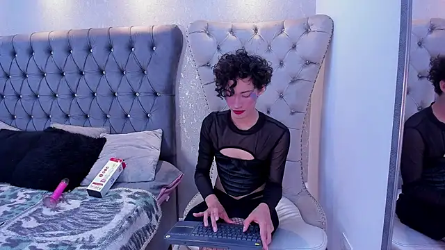 Anaciet Evans online show from 04-19-26, 04:01