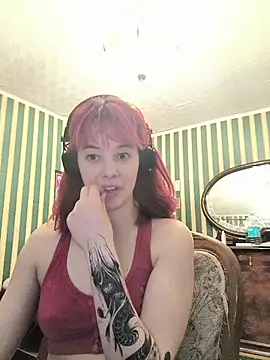 amberrrdolll  online show from 04-19-26, 09:06