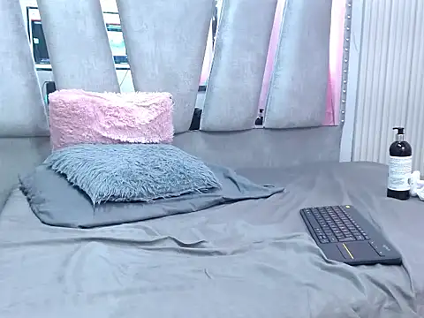 CarlaSpenser online show from 04-27-26, 12:58