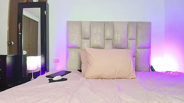 hott mature online show from 06-02-26, 11:56
