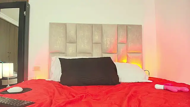 hott mature online show from 06-17-26, 12:07