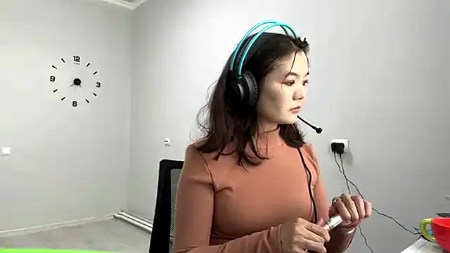 PippiLongstocking online show from 04-17-26, 01:36