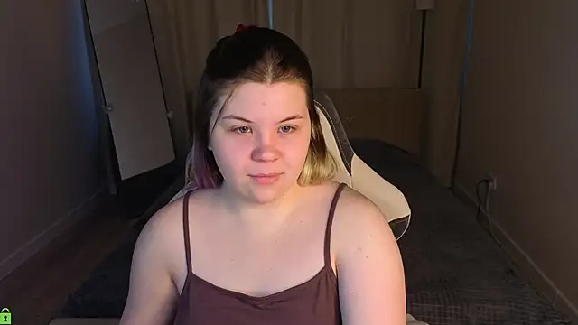 Snapshot of Kristen_Gibbs chatting on 05-14-26, 12:50 Kristen Gibbs online show from 05-14-26, 12:50
