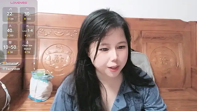 Snapshot of 66-hannah-66 chatting on 04-26-26, 01:42 66-hannah-66 online show from 04-26-26, 01:42