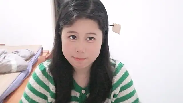 Snapshot of 66-hannah-66 chatting on 05-11-26, 02:45 66-hannah-66 online show from 05-11-26, 02:45